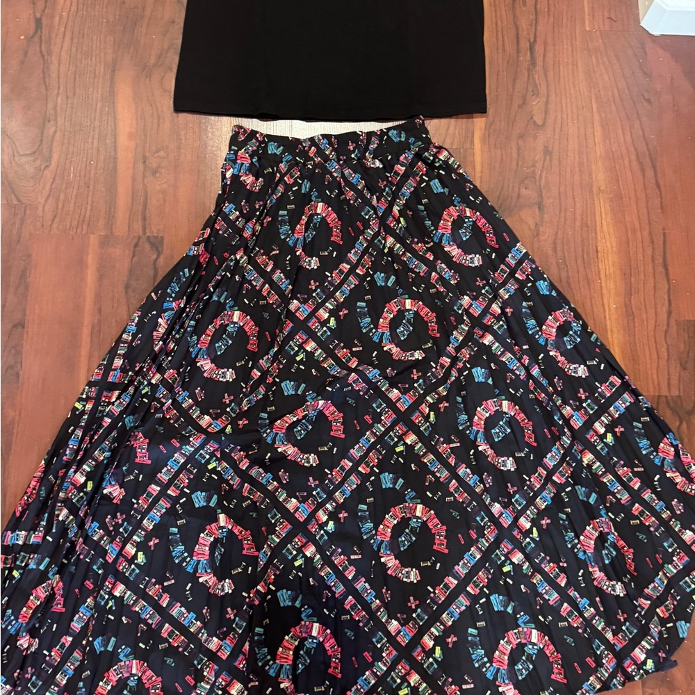 Chic Black Patterned Maxi Skirt